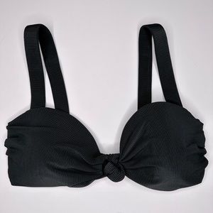 NWT- Beach Riot Bikini Top